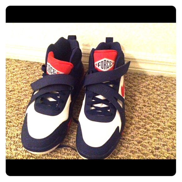 Nike Men's Force Max CB 2 Hyperfuse Basketball