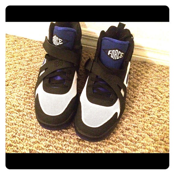 Nike Men's Force Max CB 2 Hyperfuse Basketball