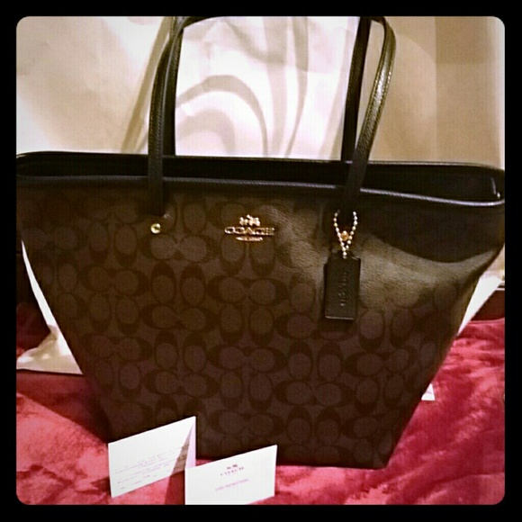 SOLD!!!Coach tote!