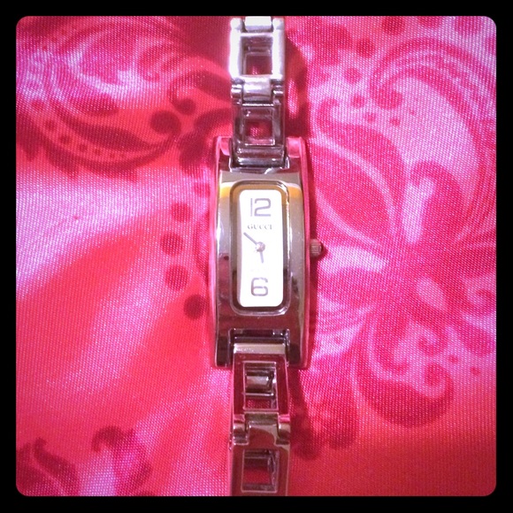 Gucci Watch :) (Needs new battery)