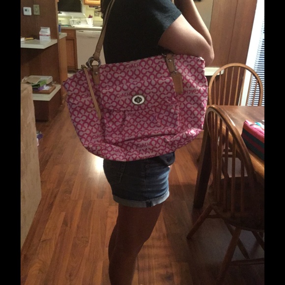 Pink coach bag!! Includes cross body strap! HOLD