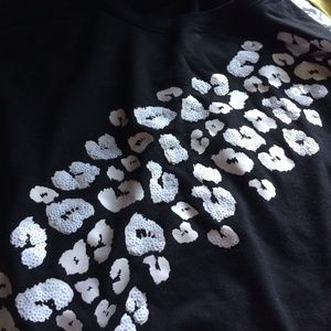 Sweater with cropped sleeves