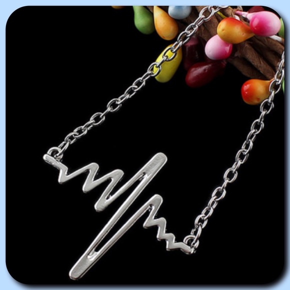 COMING SOON‼️ HEARTBEAT EKG BPM NECKLACE IN SILVER