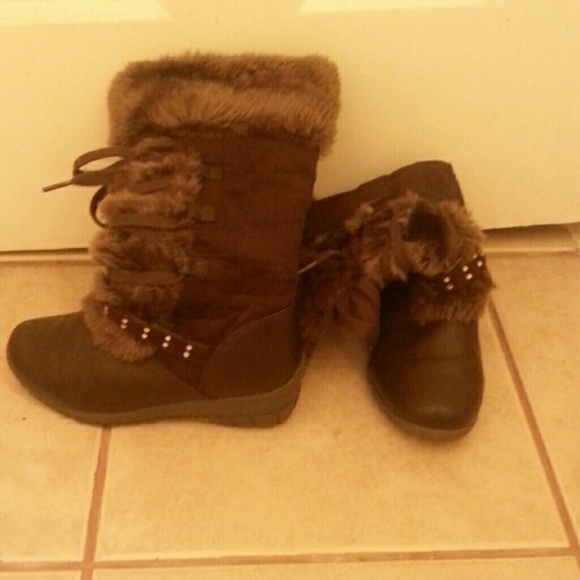 Snow boot s