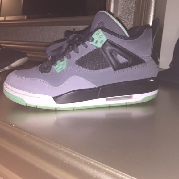 Green glow 4's