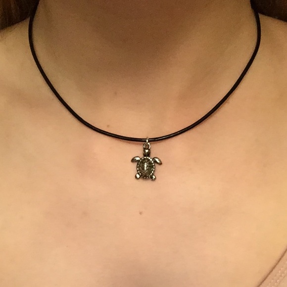 turtle choker