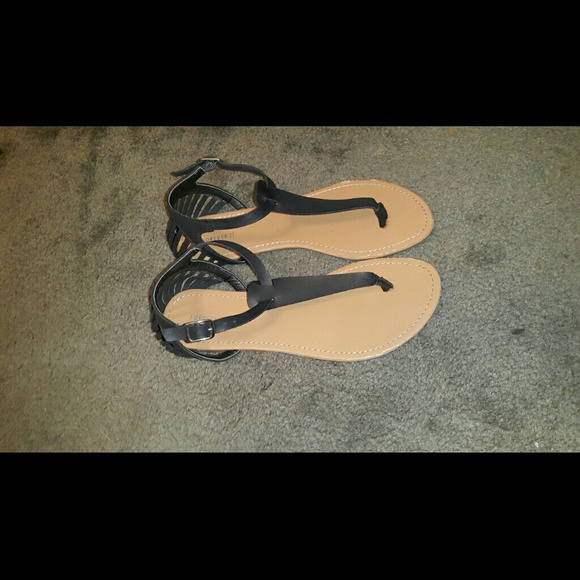 Black thong sandals