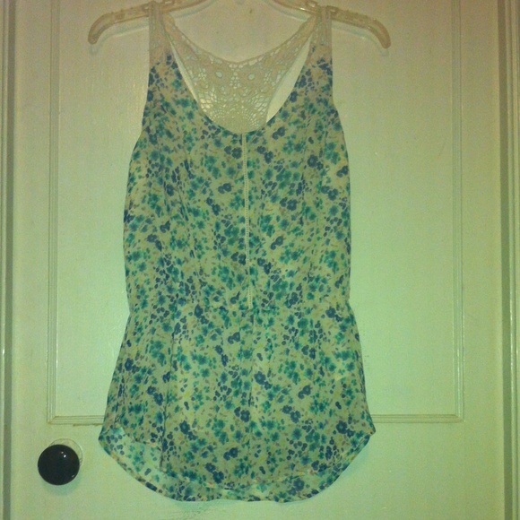 Floral blouse Lauren conrad