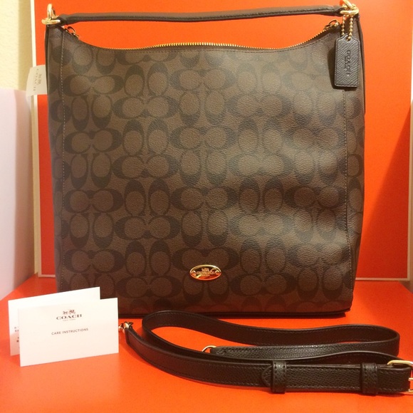 ⛔️⛔️SOLD⛔⛔️️COACH Sig CELESTE CONVERTIBLE HOBO