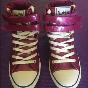 ✨Converse High Tops! Only worn once!✨