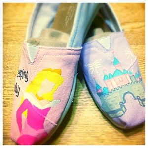 Customizable Shoes!