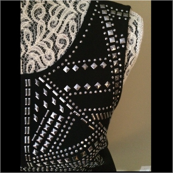 Dress - Picture 2 of 4