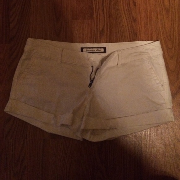 White Abercrombie shorts
