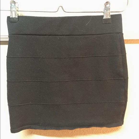 Black Striped Mini Skirt Size Extra Small
