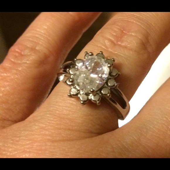 New silver cz ring