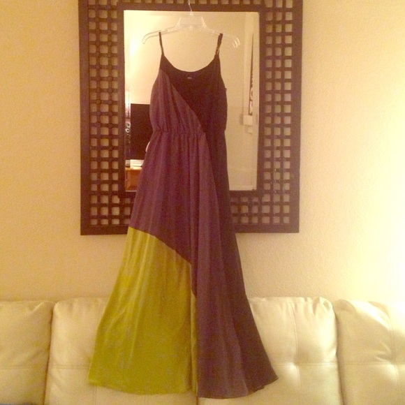 COLOR BLOCK MAXI DRESS