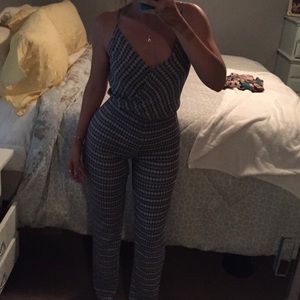 Adorable romper. Hate to let it go