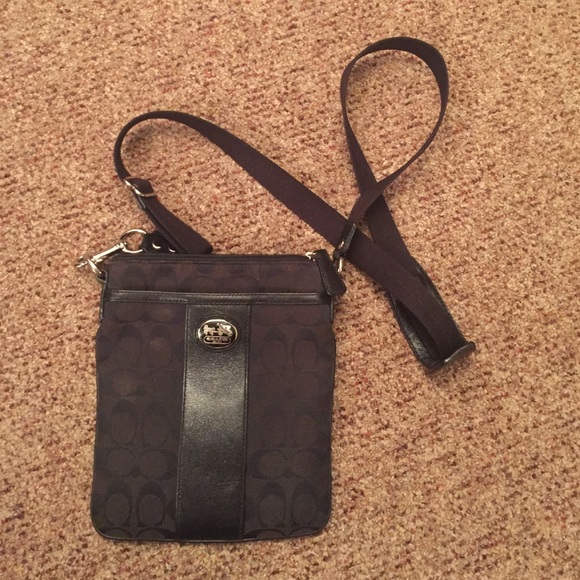 Coach Signature "Swingback" Crossbody
