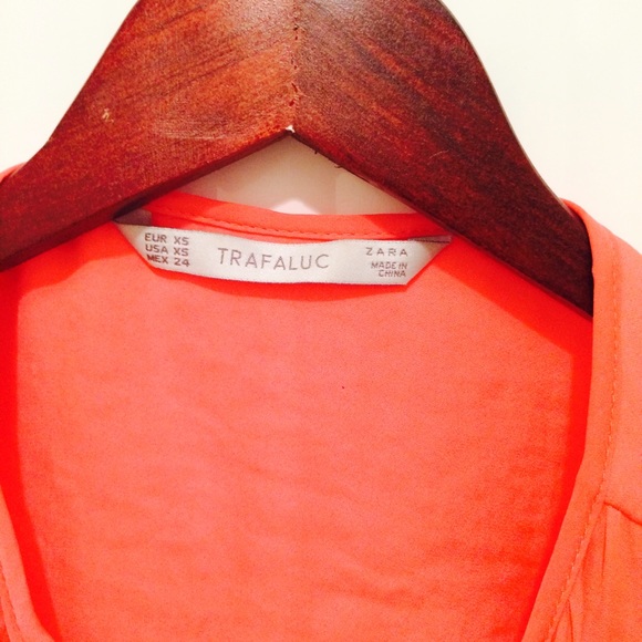 [Zara] Orange Top - Picture 2 of 4