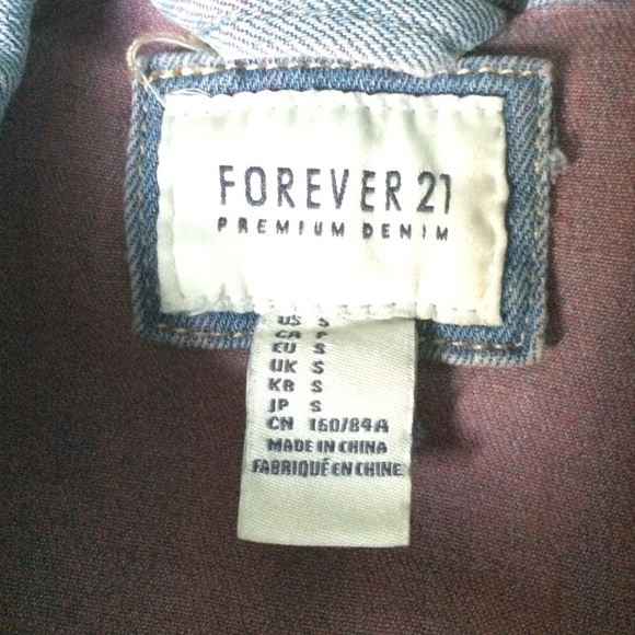 Light wash denim vest - Picture 3 of 3