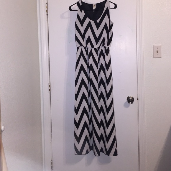 Dresses & Skirts - Long maxi dress