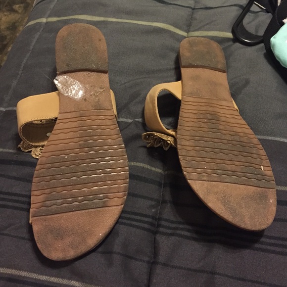 Flower sandals - Picture 2 of 2