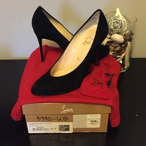 Christian Louboutin Yoursa 100 Veau Velours Pumps