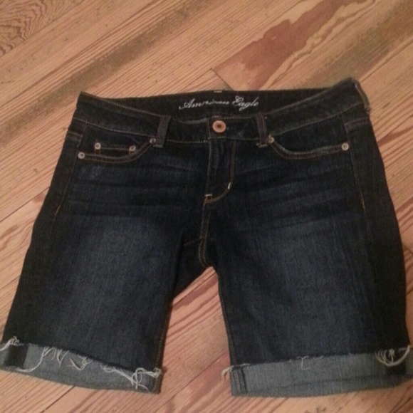 *SOLD* American Eagle cuffed denim shorts