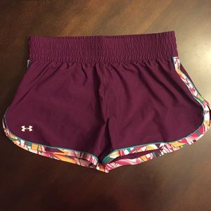 under armour running shorts size small