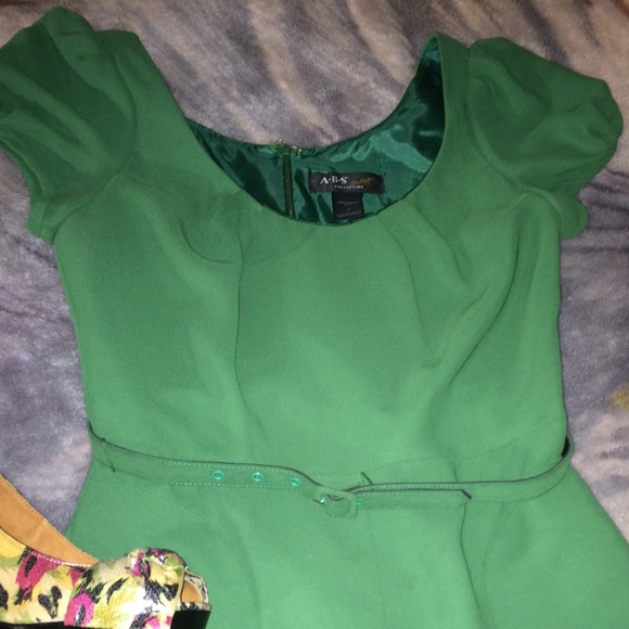 🚫Sold🚫❌Beautiful Lime Green Dress. - Picture 3 of 3