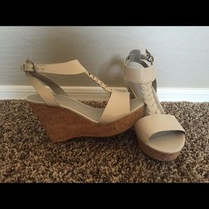 Franco Sarto light gray/taupe wedges