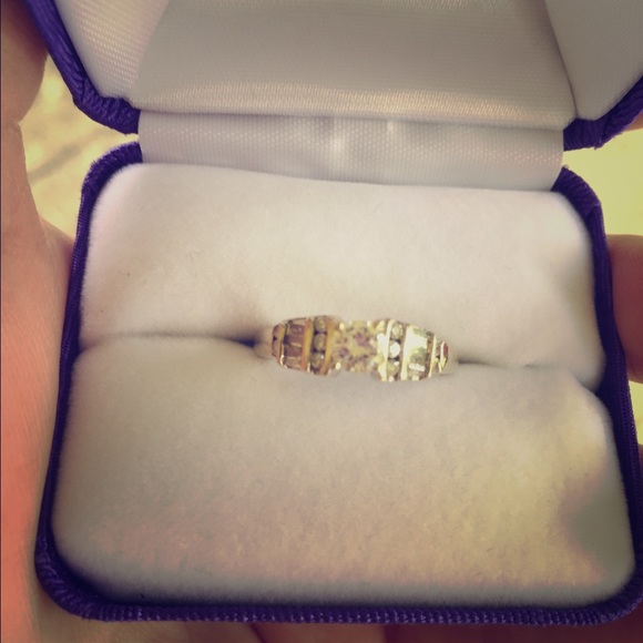 1 ct. Diamond Engagement Ring with Baguettes 14k G - Picture 1 of 1