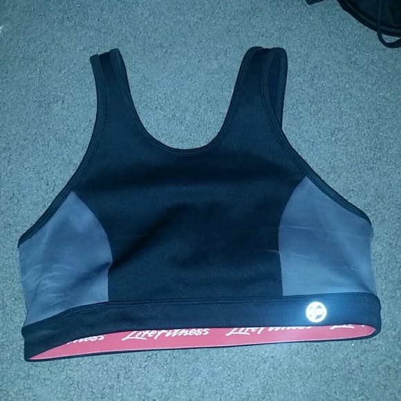 Sports bra
