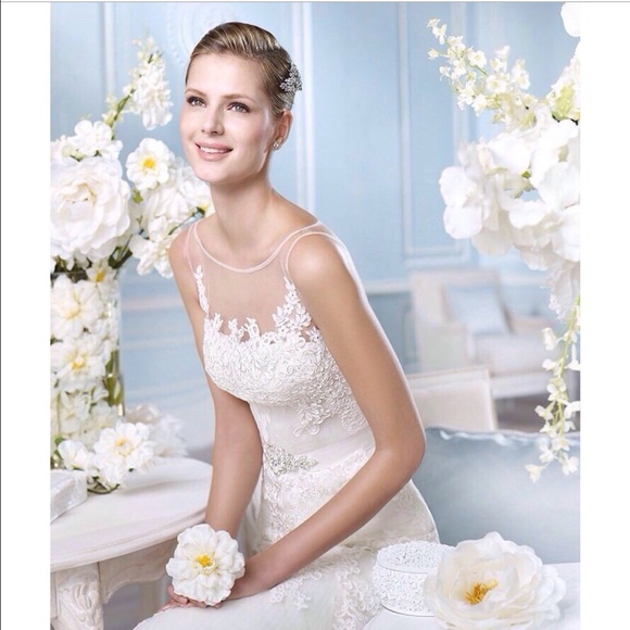 Bridal Wedding Gown Dress Came too small for me - Picture 2 of 7