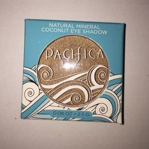 Pacifica natural mineral coconut eyeshadow