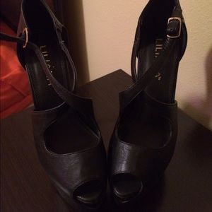 Liliana heels