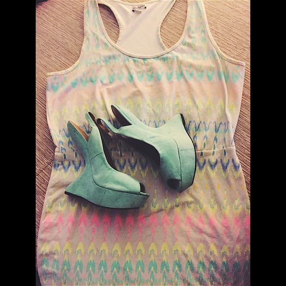 American Eagle Outfitters Dresses & Skirts - American Eagle Summer BodyCon dress
