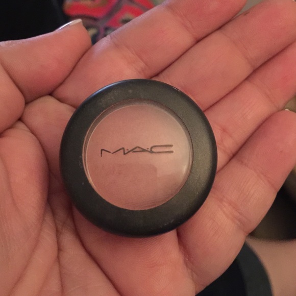 Mac shadow in girlie bundled. SOLD