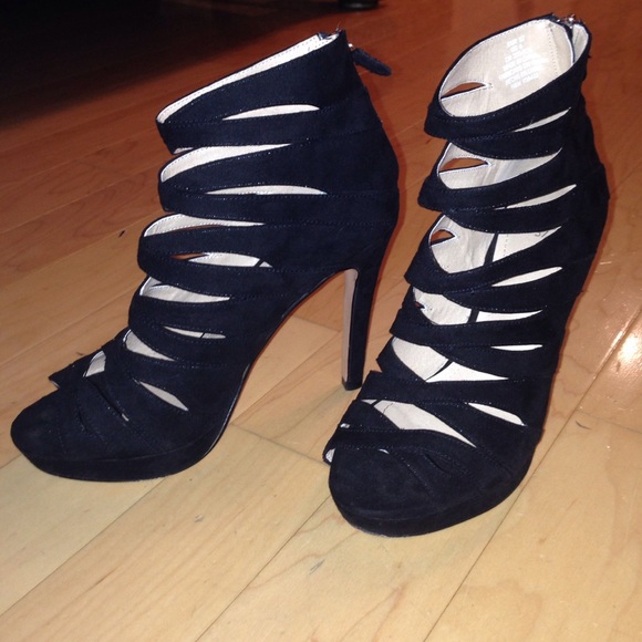 Fairly new strappy h&m 5 inch heels in black