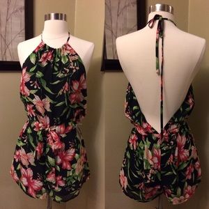 ❌SOLD❌Open-Back Halter Romper
