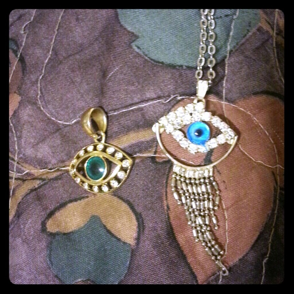 Necklace and 2 pendants