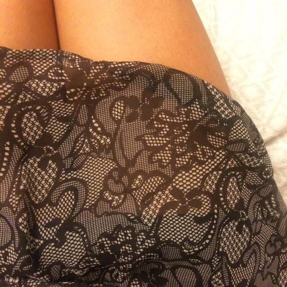 Black & white floral mini skirt