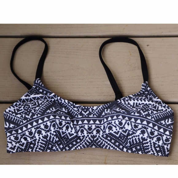 NWOT Tribal Bikini Top
