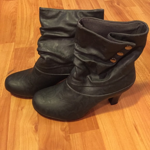 Never worn Steve madden - madden girl booties