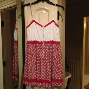 Burgundy print a-line dress with front zipper