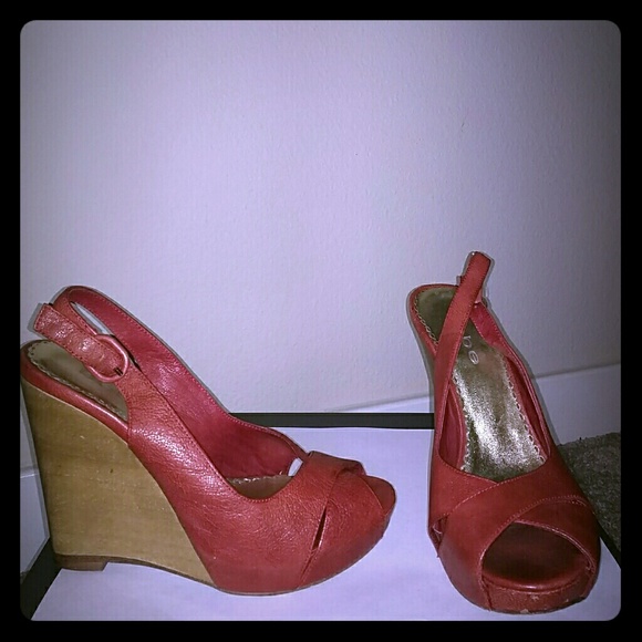 Wedge sandals