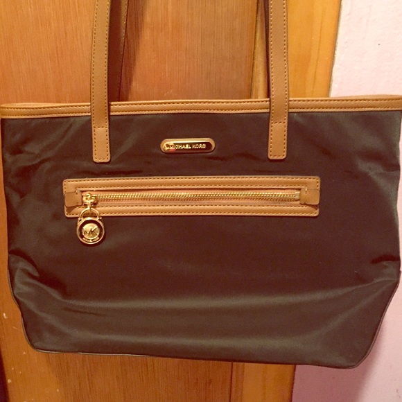 Michael Kors Kempton Purse