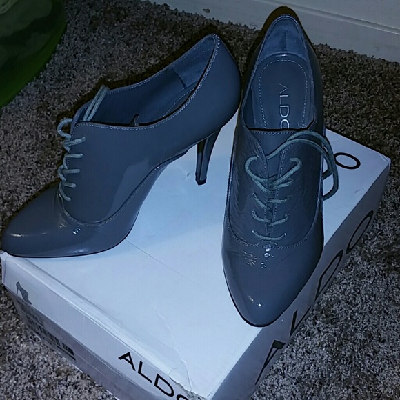 Aldo's pointy toe bootie shoes - Picture 2 of 4