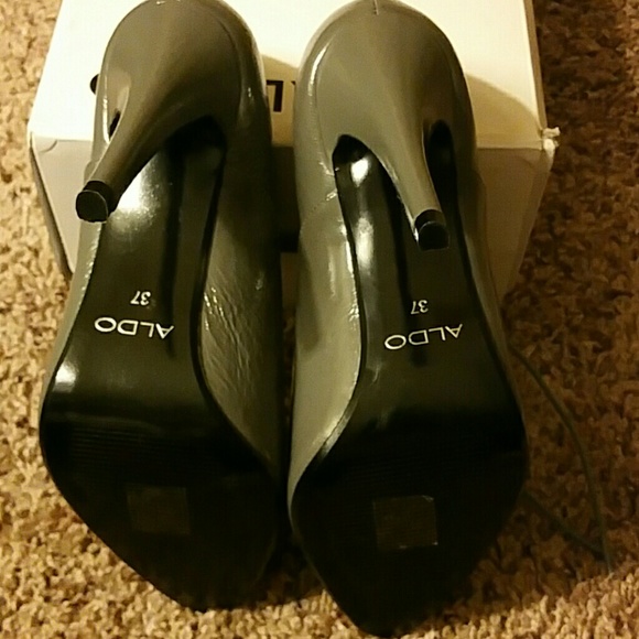 Aldo's pointy toe bootie shoes - Picture 4 of 4