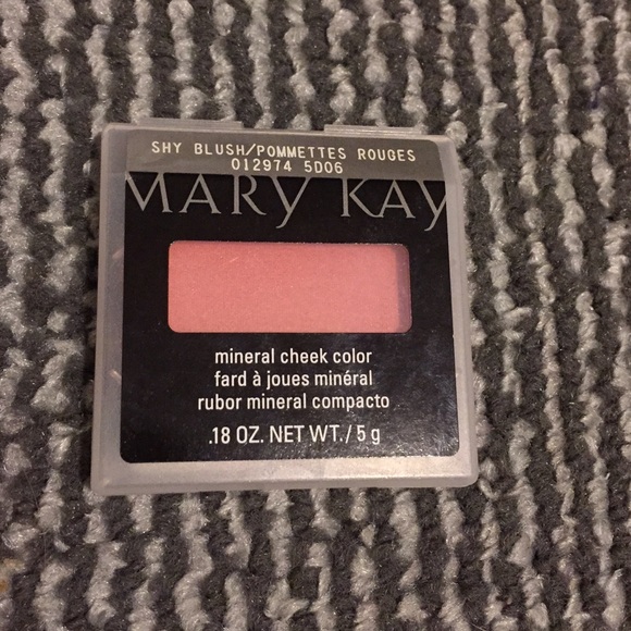 Mary Kay shy blush